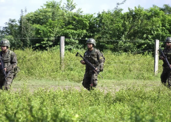Soldados del Ejército de Guatemala inician el día con la firme convicción de servir a la Patria y proteger a la población guatemalteca. Foto: Ejército de Guatemala